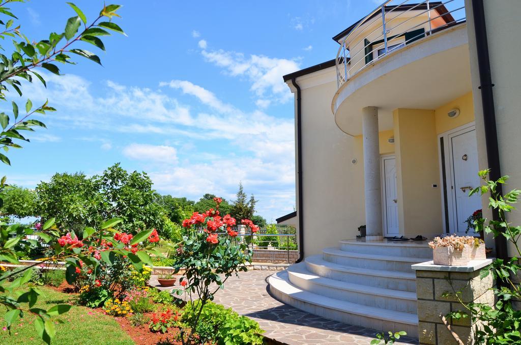 Apartments Sv. Pelegrin Умаг Экстерьер фото